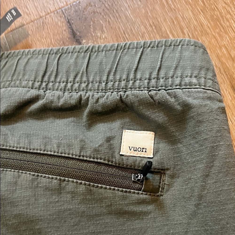 Women’s Vuori Ripstop Olive Green Casual Pants Size Medium - Picture 10 of 10